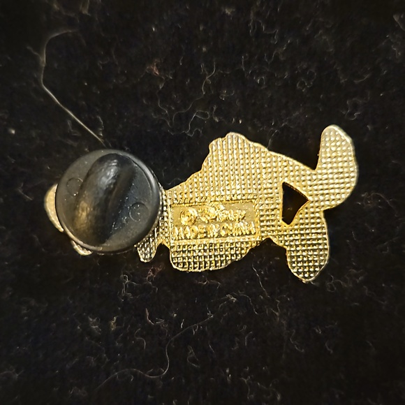 Donald Duck Pin - Picture 2 of 2